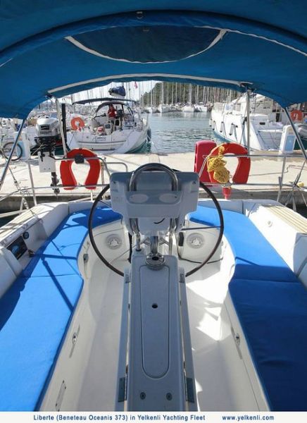 Oceanis 373