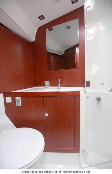 Oceanis 45, 3 WC