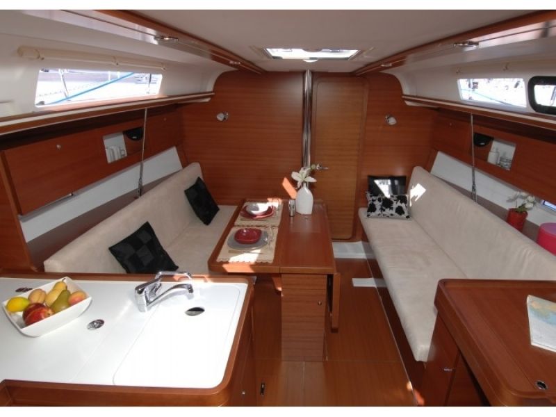 Dufour 335 GL