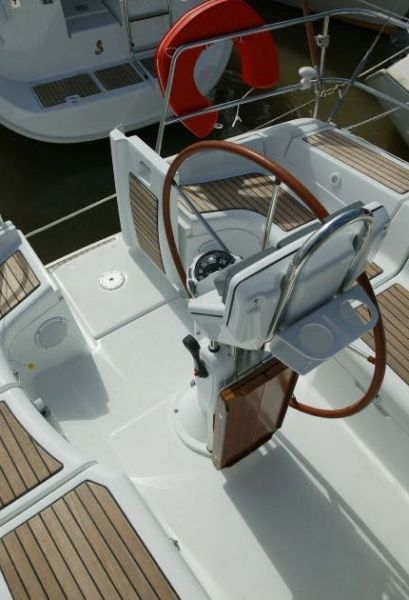 Oceanis 373
