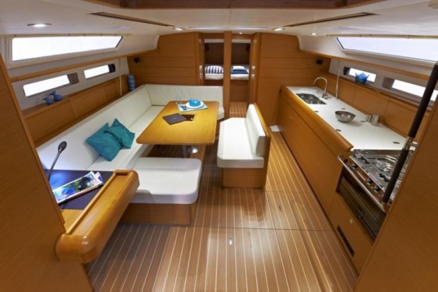 Sun Odyssey 469
