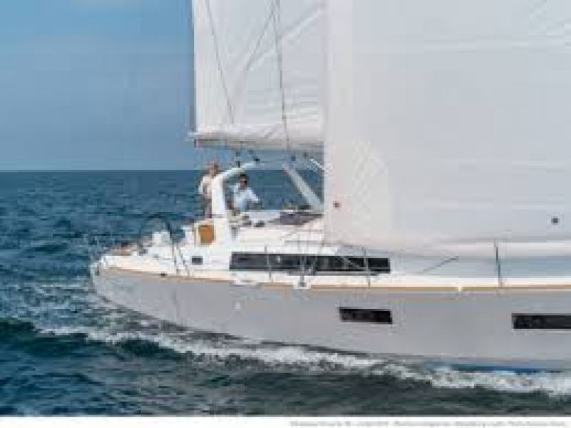 Oceanis 38
