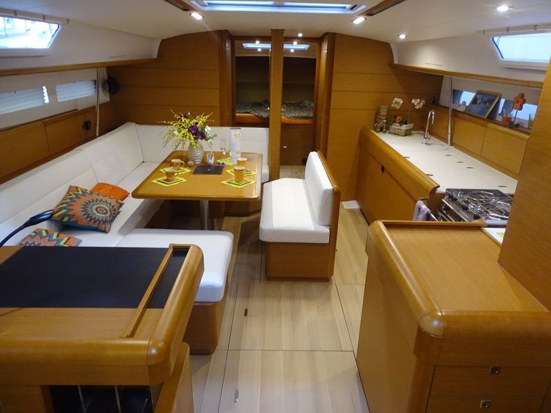 Sun Odyssey 519