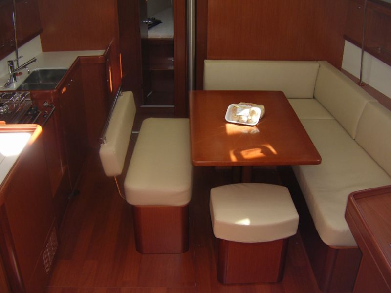 Oceanis 43