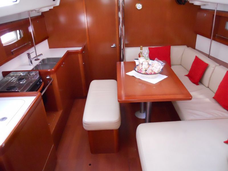 Oceanis 40