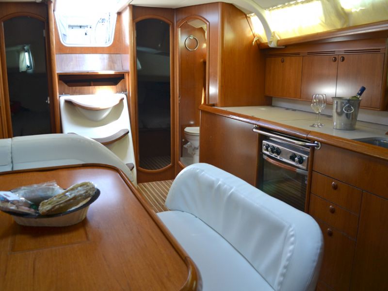 Sun Odyssey 45