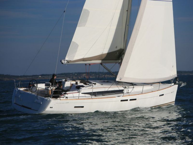 Sun Odyssey 439