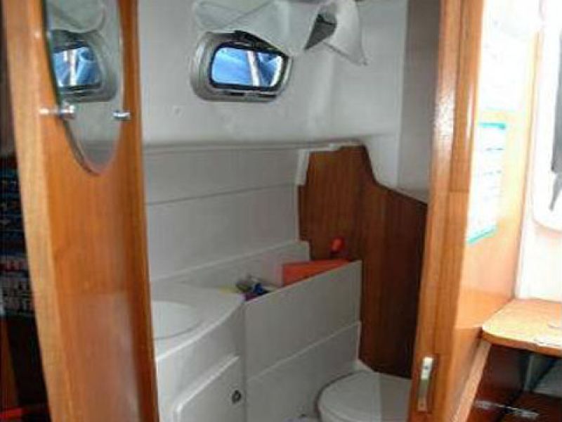 Sun Odyssey 242