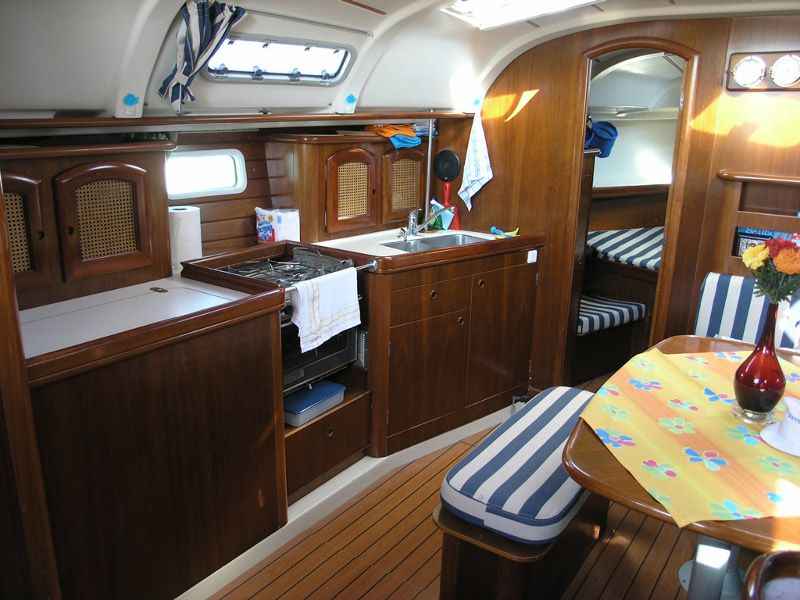 Oceanis 381