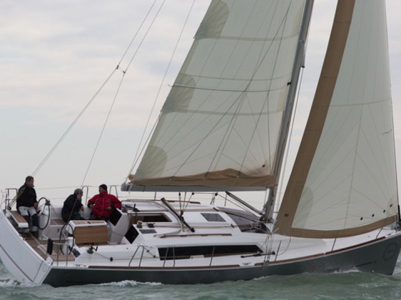 Dufour 382