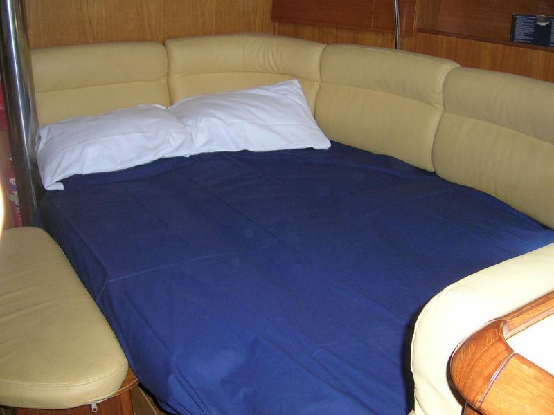 Sun Odyssey 40