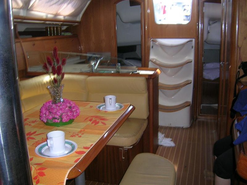 Sun Odyssey 40