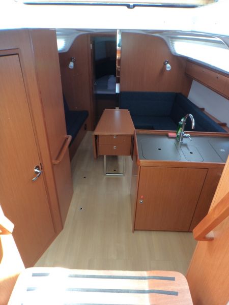 Bavaria Cruiser 37