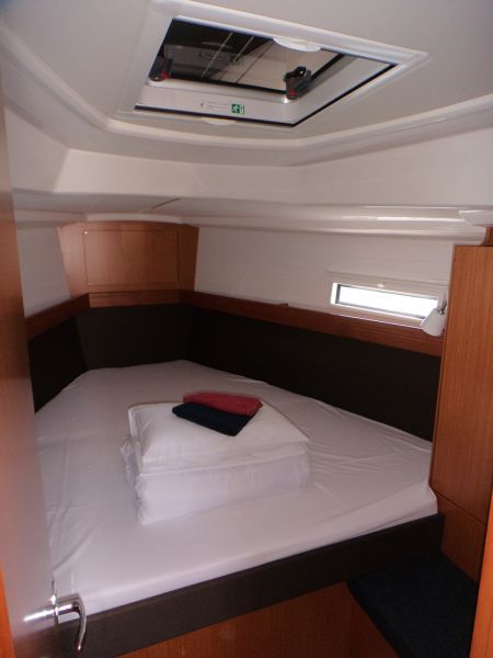 Bavaria Cruiser 37