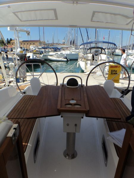 Bavaria Cruiser 37