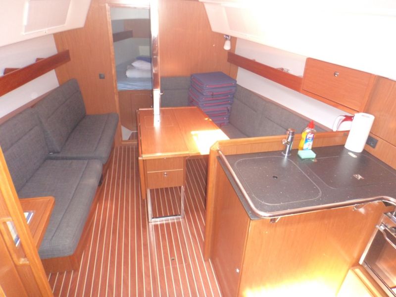 Bavaria Cruiser 32 