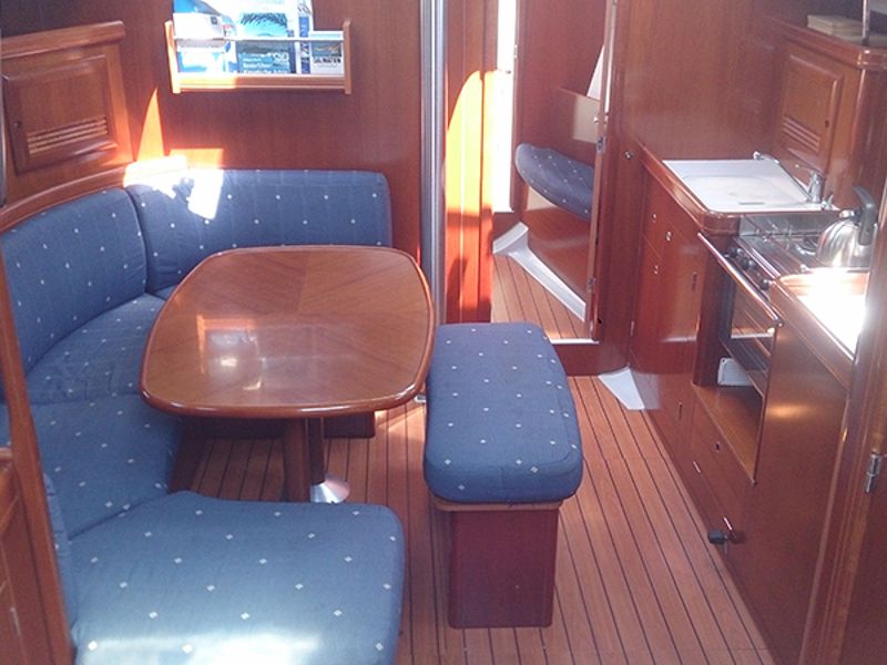 Oceanis 393  6+2