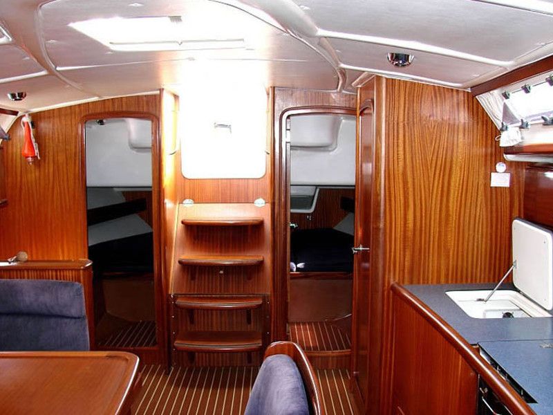 Bavaria 44