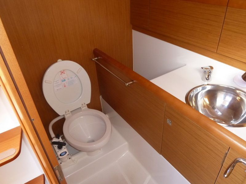 Sun Odyssey 33i