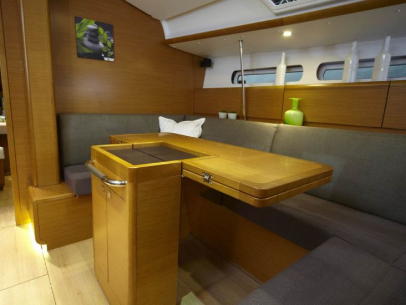 Sun Odyssey 439