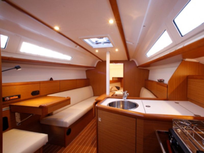Sun Odyssey 33i
