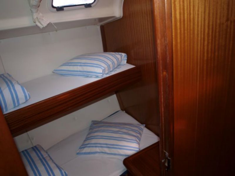 Bavaria 44