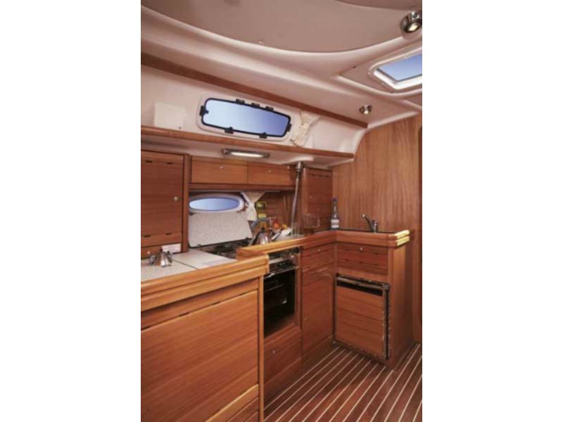 Bavaria 42