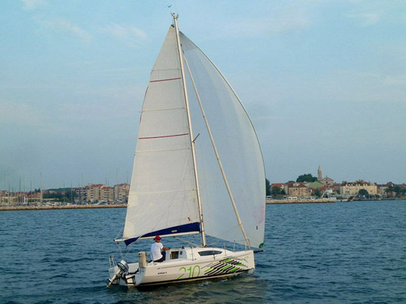 Elan 210