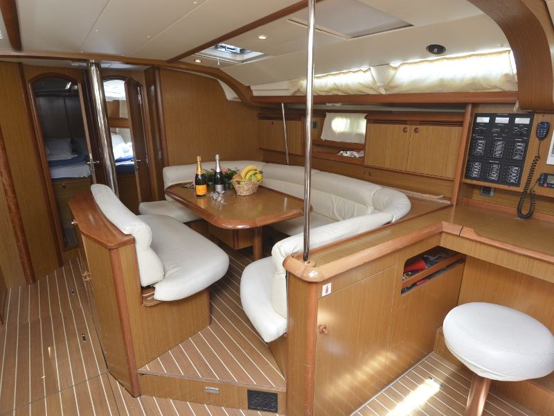 Sun Odyssey 49i