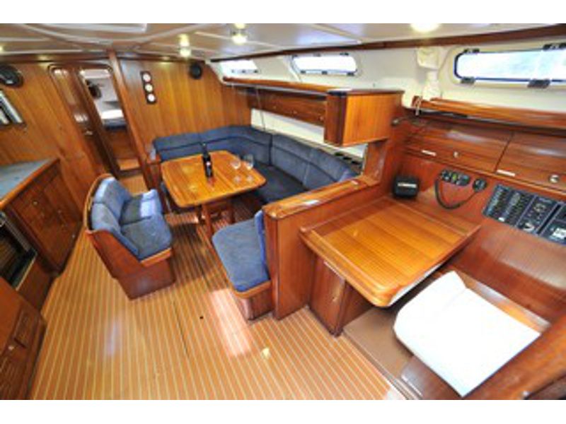 Bavaria 44