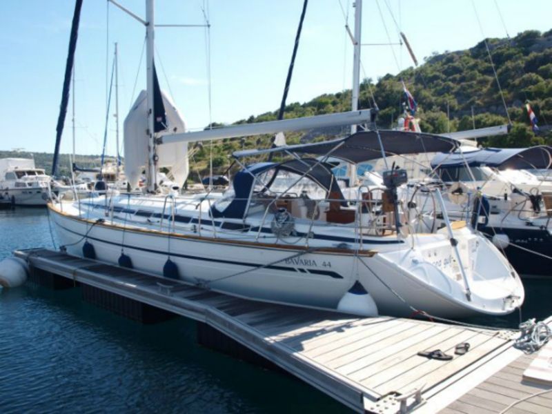 Bavaria 44