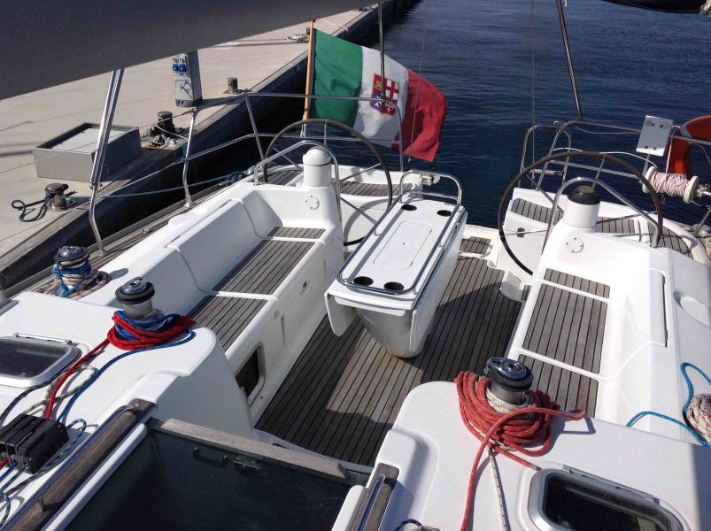 Sun Odyssey 43