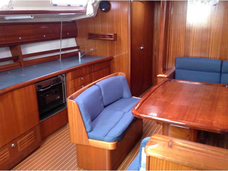 Bavaria 44