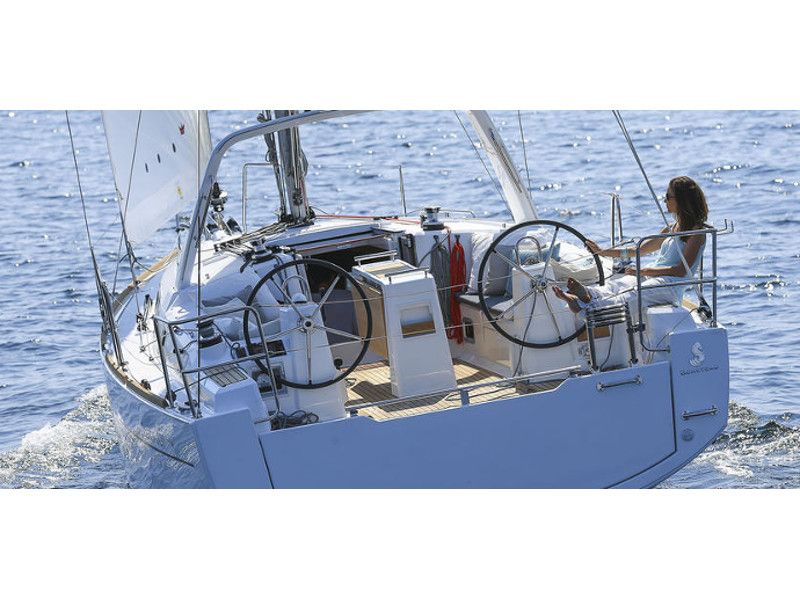 Oceanis 35