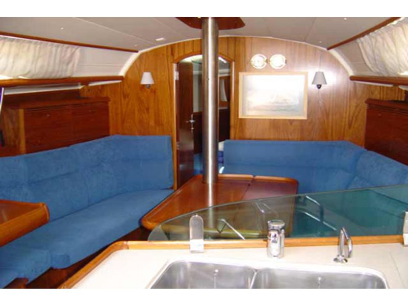 Sun Odyssey 35