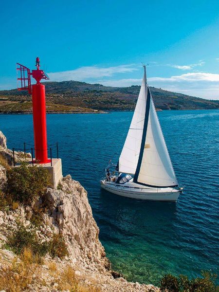 Bavaria 32