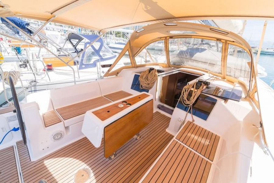 Dufour 382 GL