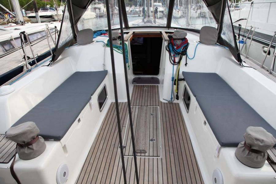 Dufour 45E