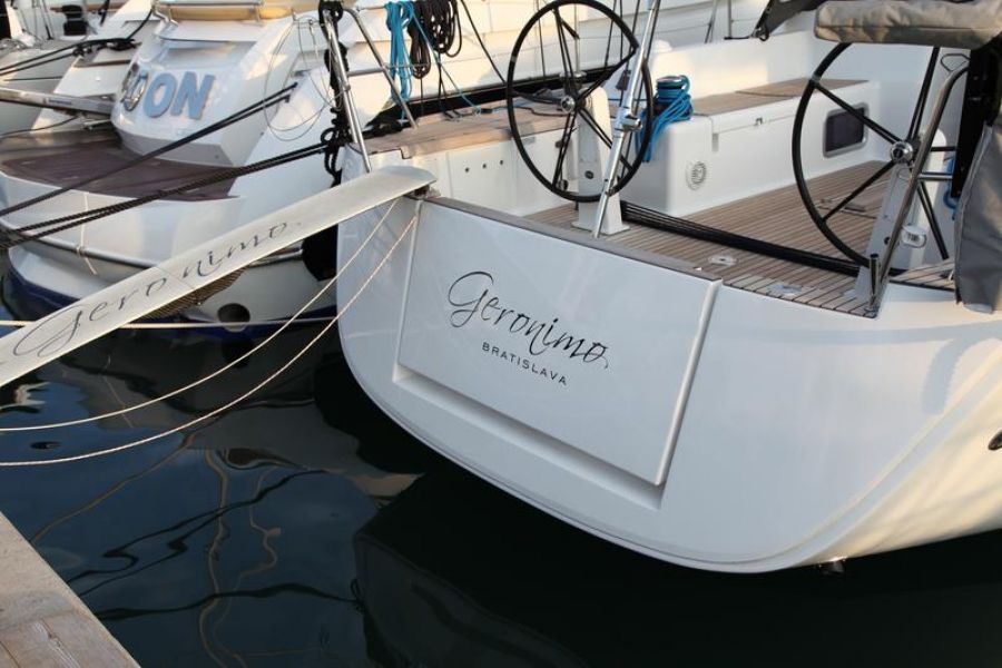 Dufour 45E