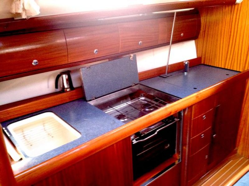 Bavaria 38
