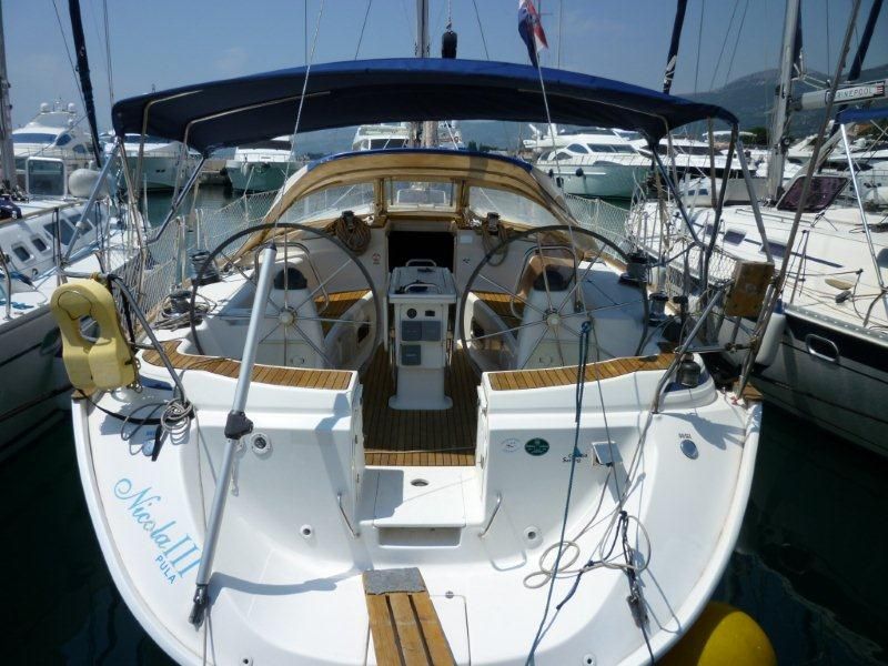Bavaria 44