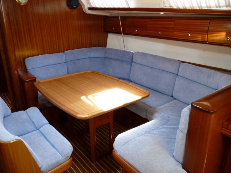Bavaria 44