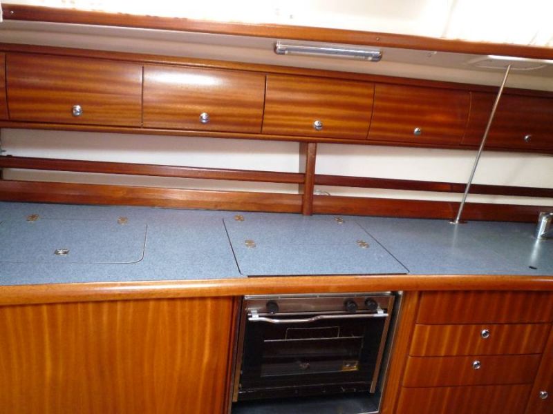 Bavaria 44