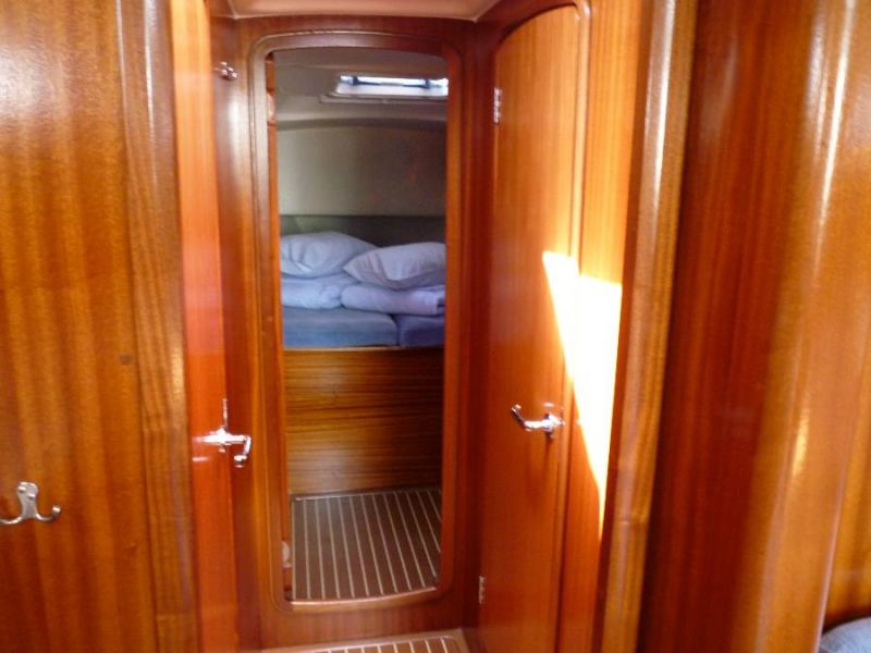 Bavaria 44