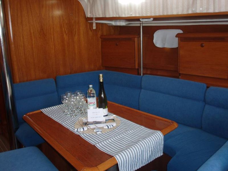 Sun Odyssey 43