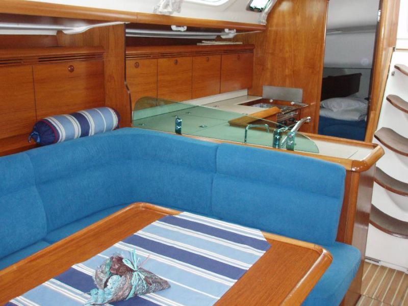Sun Odyssey 43
