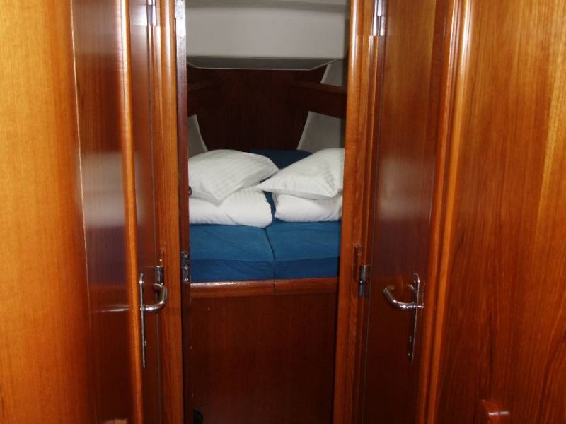 Sun Odyssey 43