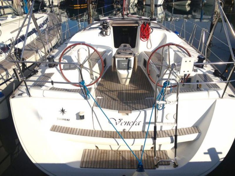 Sun Odyssey 42i
