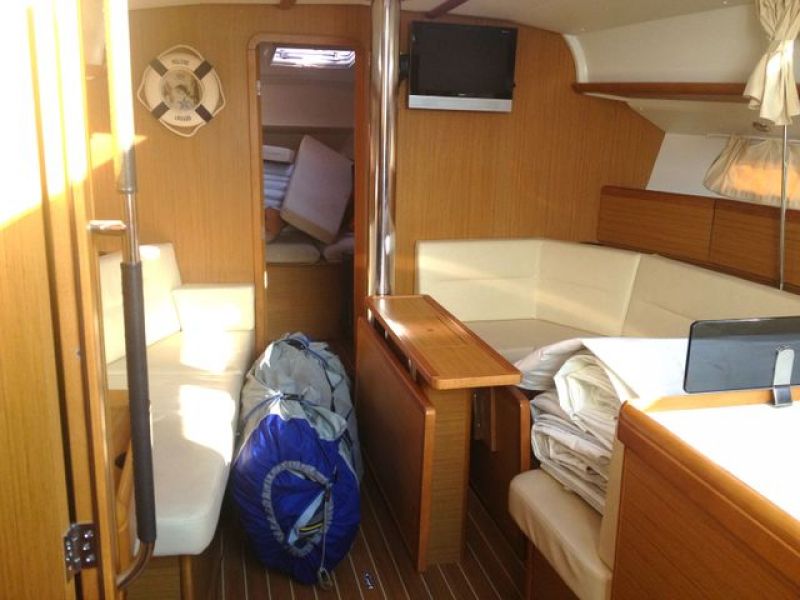 Sun Odyssey 42i