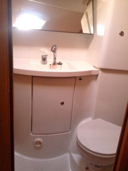 Sun Odyssey 42i